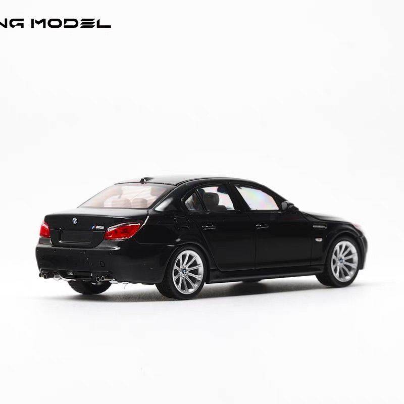 KING MODEL 1:64 BMW M5 E60 Sedan Diecast Toys Car Models Hobby Collection Gifts Black--Available in UK - Purchase only from UK addresses