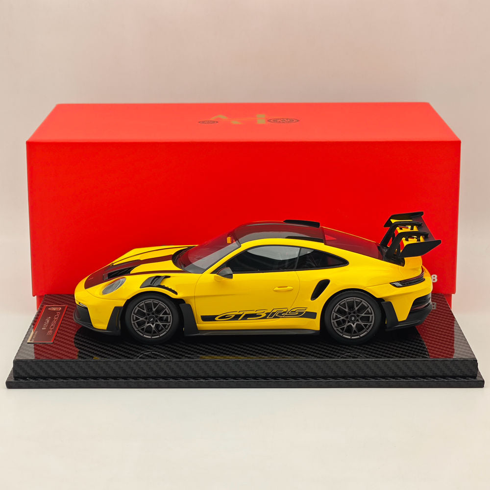 Modèle de voiture de collection en résine de haute qualité AI MODEL 1/18 Porsche 992 GT3 RS JAUNE
