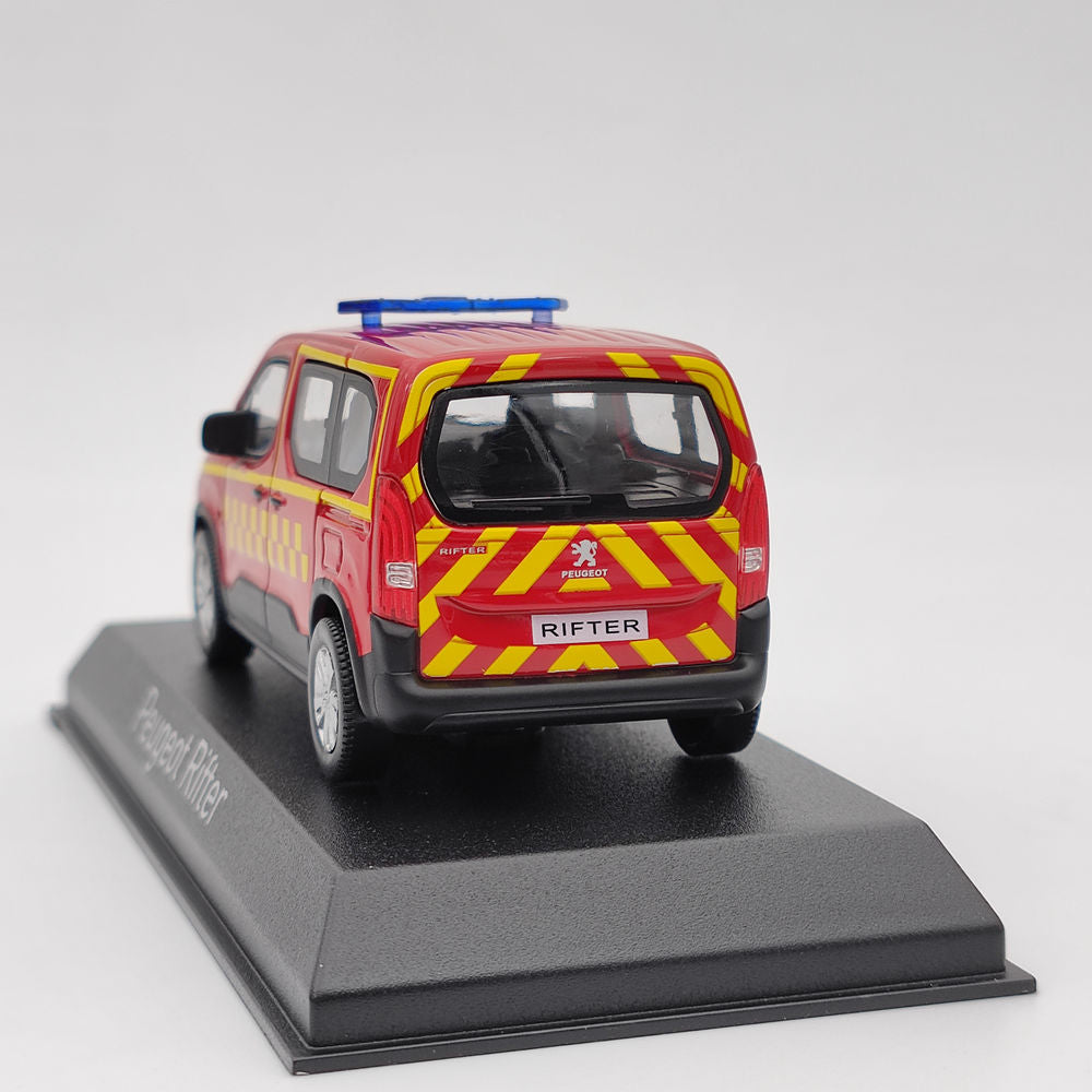 1/43 Norev Peugeot Rifter Secours médical moulé sous pression modèles voiture cadeau de noël rouge