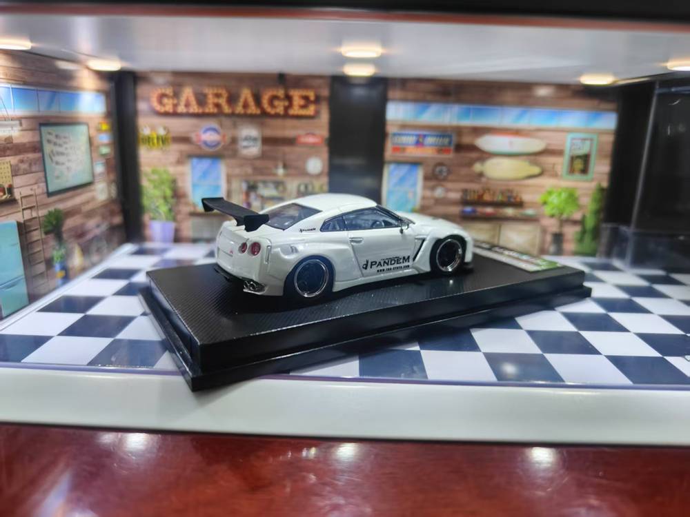 LMLF 1:64 Nissan GTR35 Rocket Bunny Miniature Diecast Toys Car Models Miniature Hobby Collection Gifts White