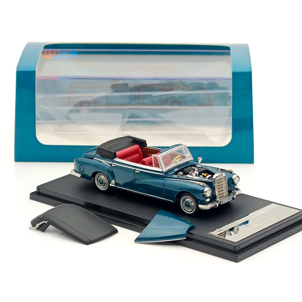 Seeker 1:64 Mercedes Benz 300D Convertible Soft Top Alloy Car Model Collection Diecast Toys Car Miniature Hobby Gifts