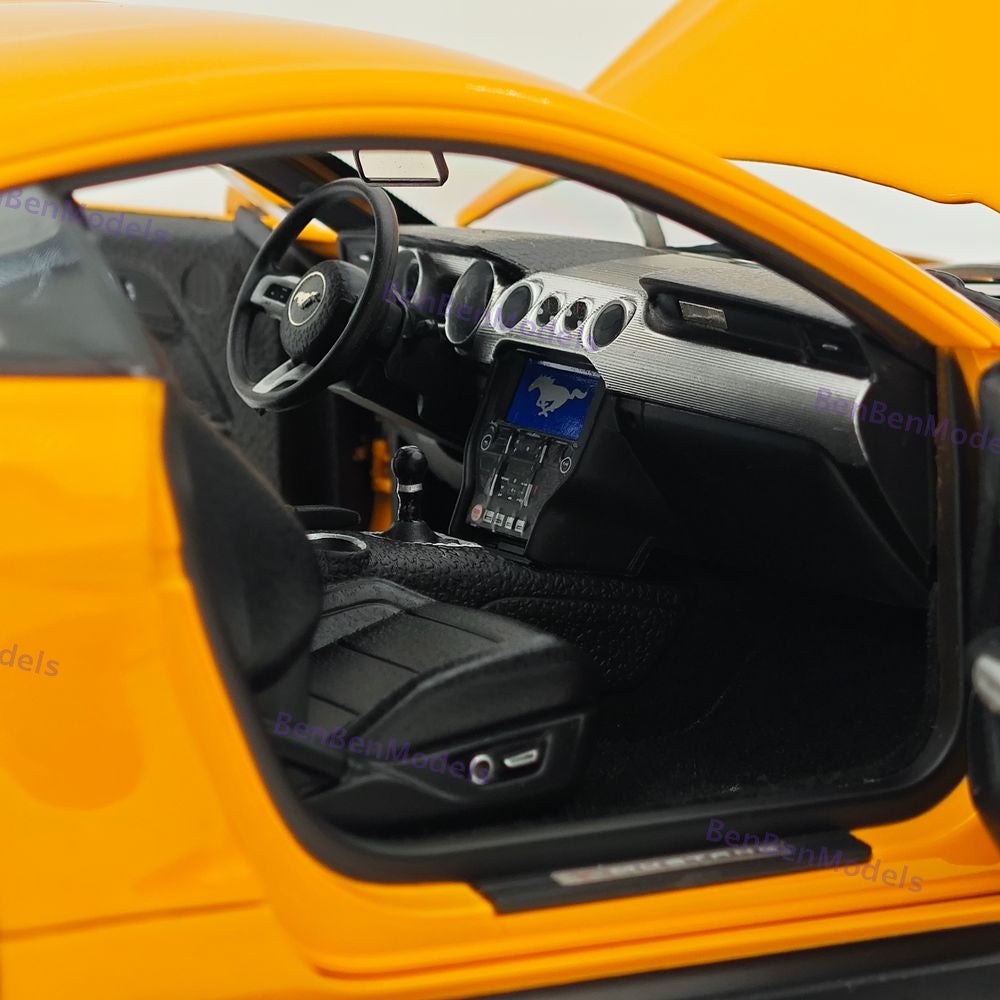 DM 1/18 Scale Replicas Ford Mustang GT 2019 Widebodykit Pack LHD Orange Fury