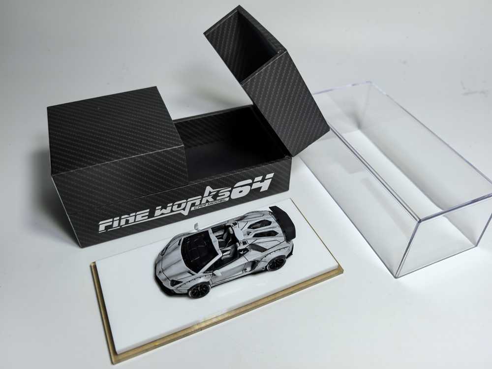 Lamborghini LP700 Cabriolet LB Miniature en résine 1:64 Fine Works