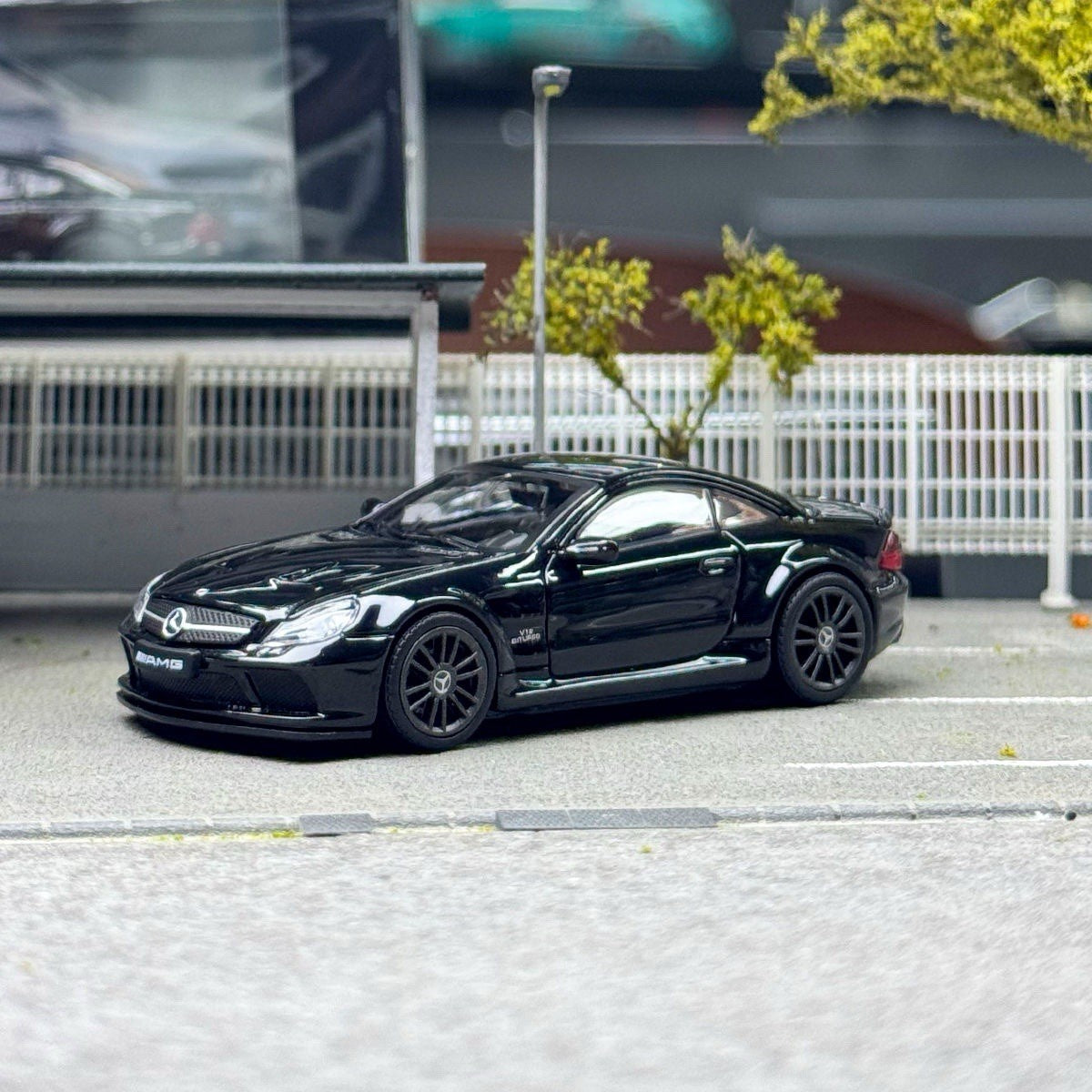 GUM 1:64 Mercedes Benz SL65 AMG Black Series 5th R230 Alloy Car Model Collection Gift Diecast