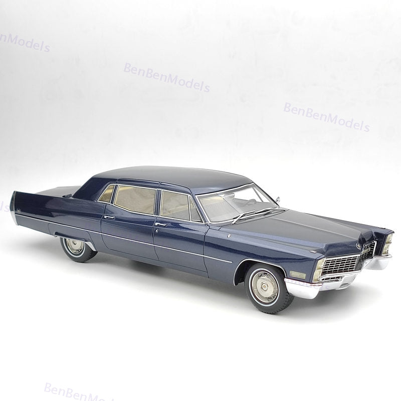 1:18 BOS Cadillac Fleetwood Series 75 Limousine 1967 Blue BOS393 Resin Model Car