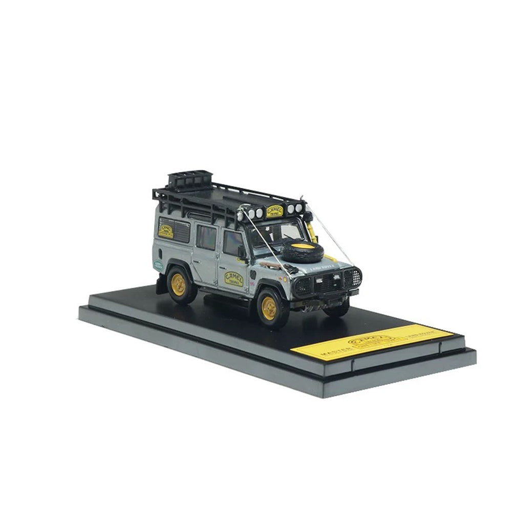 Master 1:64 Land Rover Defender 110 Camel Cup Édition spéciale Jouets moulés sous pression Modèles de voitures Miniature Hobby Cadeaux de collection avec accessoires