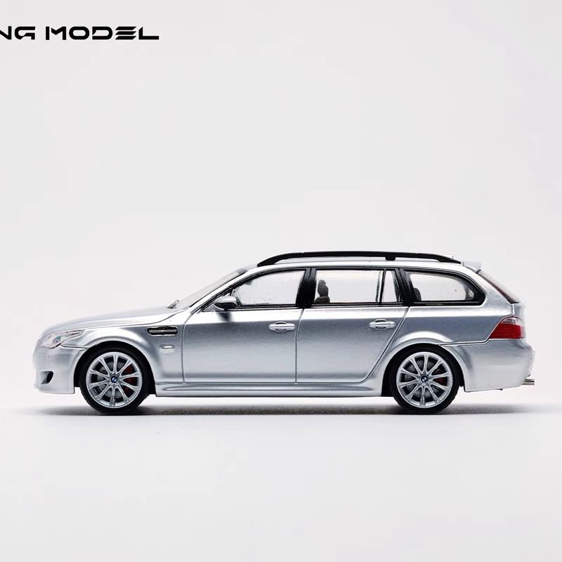 KING MODEL 1:64 BMW M5 E60 TOURING Wagon Diecast Toys Car Models Hobby Collection Gifts Silver--Available in UK - Purchase only from UK addresses