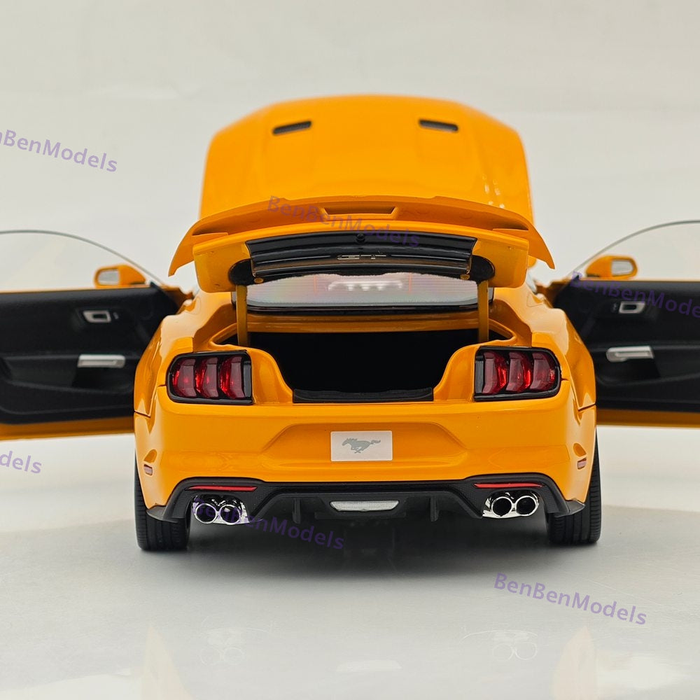 DM 1/18 Scale Replicas Ford Mustang GT 2019 Widebodykit Pack LHD Orange Fury