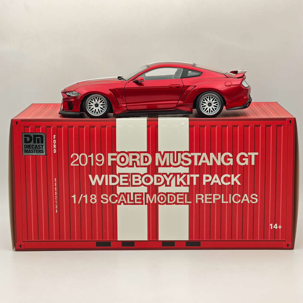 Répliques de modèles à l'échelle 1/18 DM Ford Mustang GT 2019 Widebodykit Pack Red RHD Diecast Car Miniature Hobby