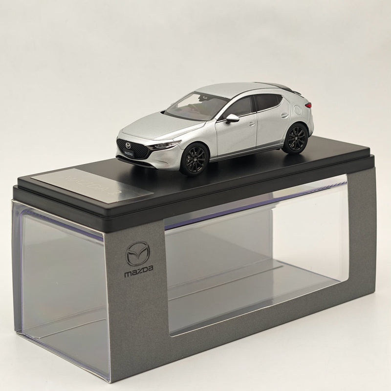 1:43 Mazda 3 5HB 2019 Skyactiv-X Silver Crystal Metallic Diecast Model Car Auto Toys Gift