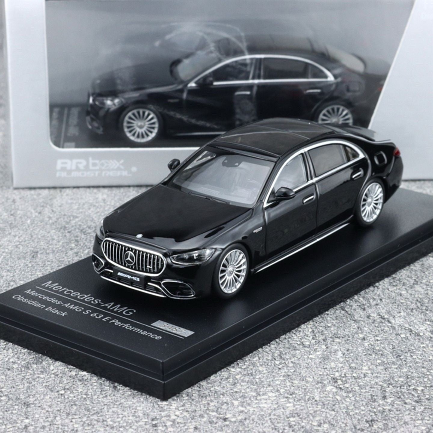 AR Box 1:64 W223 AMG S63 E 7th Gen Diecast Car Models Collectible