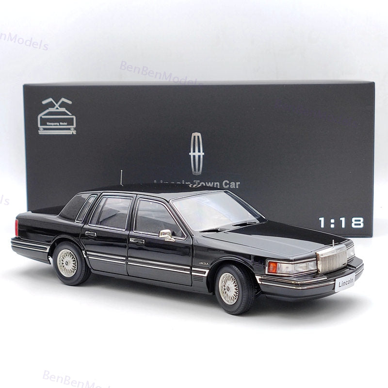 1/18 Lincoln Towncar V8 1993-1995 (Leather seat) Super Diecast models Car