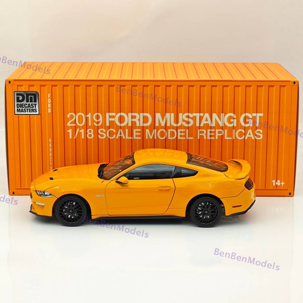 DM 1/18 Scale Replicas Ford Mustang GT 2019 Widebodykit Pack LHD Orange Fury