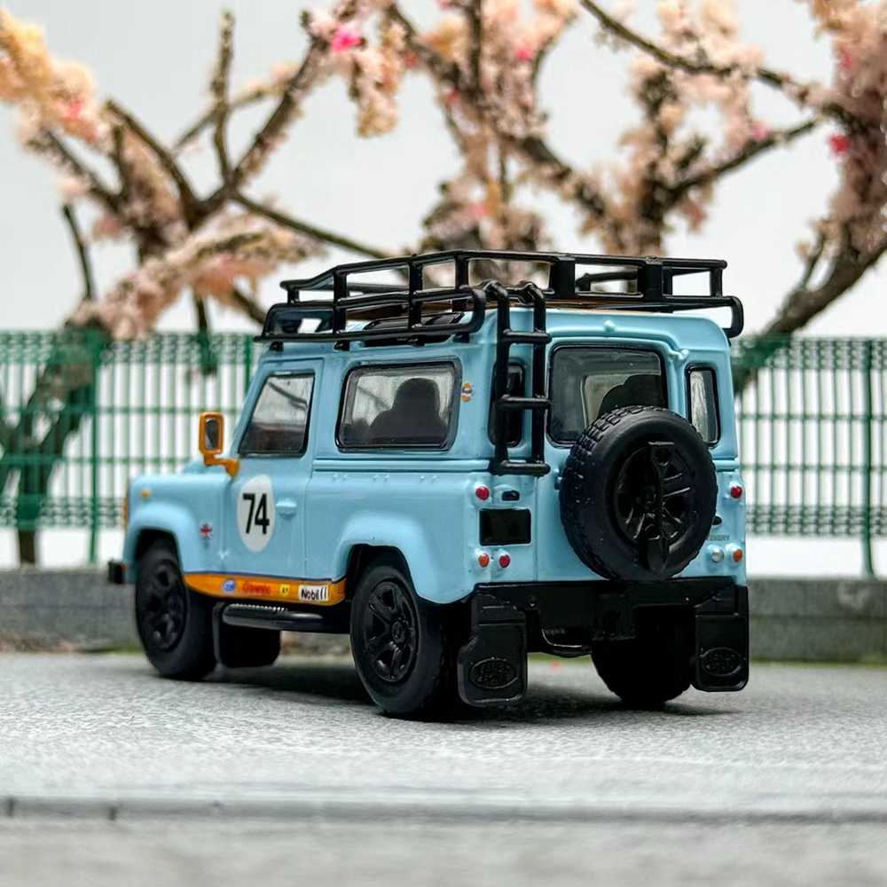 Master 1:64 Land Rover Defender 90 Jouets moulés sous pression Modèles de voitures Miniature Hobby Cadeaux à collectionner avec accessoires