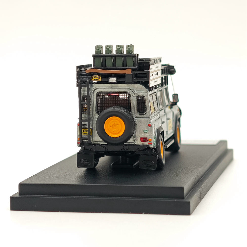 Master 1:64 Land Rover Defender 110 Camel Cup Special Edition Diecast Toys Car Models Miniature Hobby Collectible Gifts With Accessories