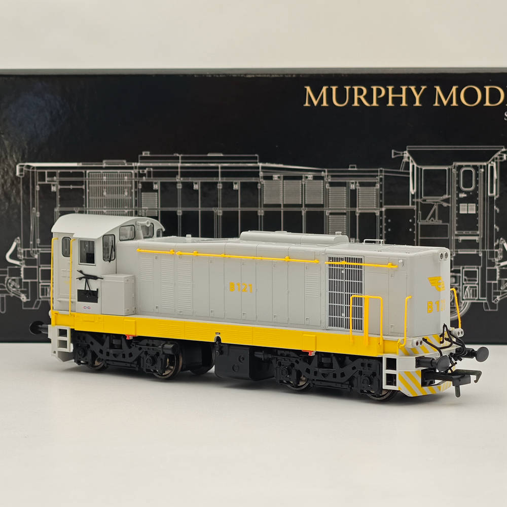1:76 Murphy Models MM0121 Class 121 Diesel Locomotive B121 in CIE Grey livery -Railways Collection