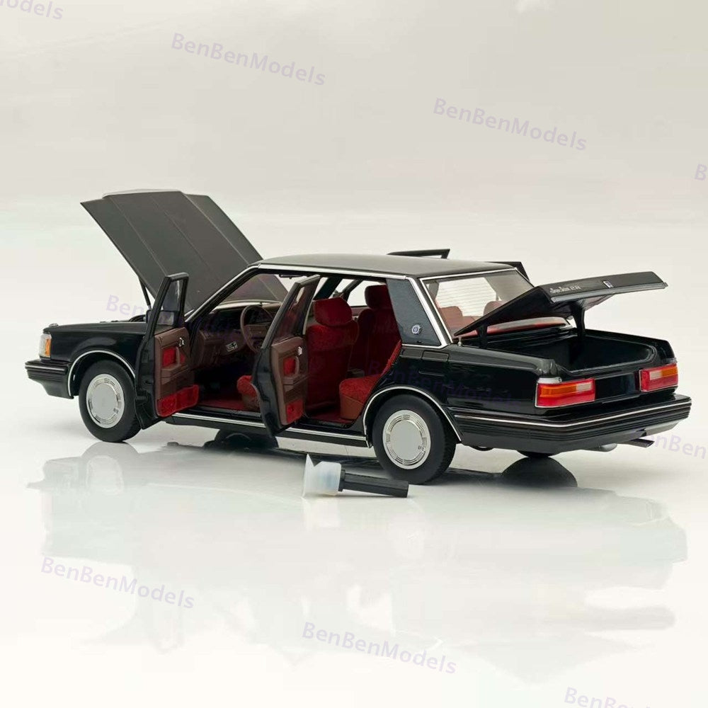 1/18 Toyota Crown Seventh Generation MS122 Black /Red Interior Diecast Model Car