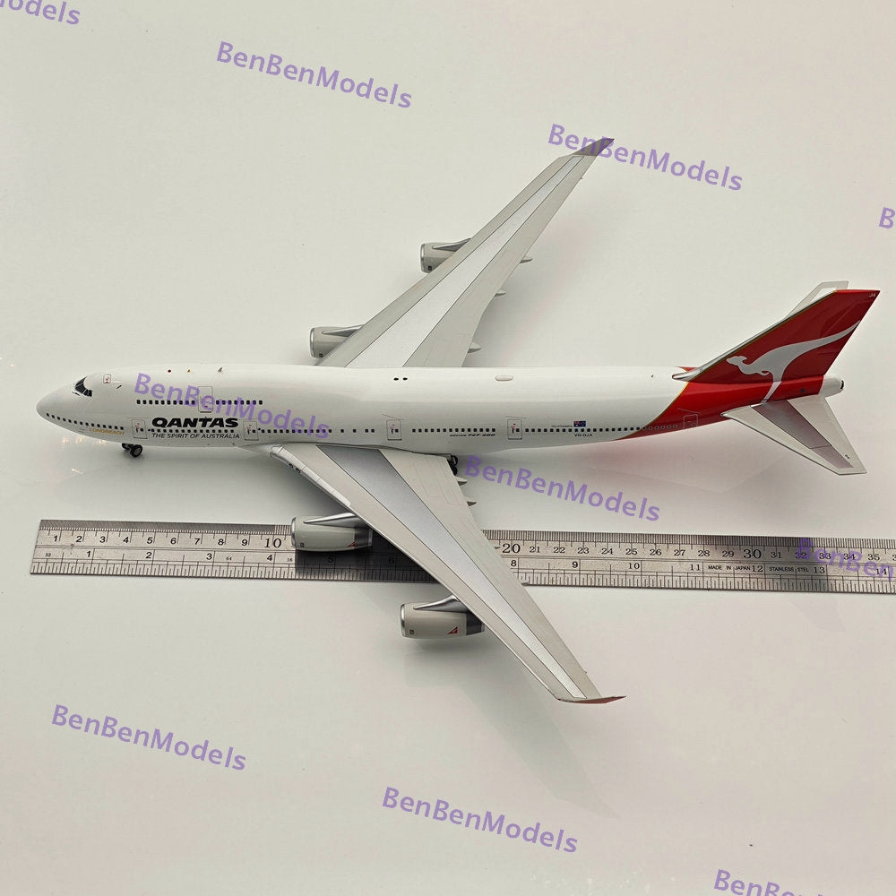 QANTAS Boeing 747-400 / City Of Canberra VH-OJA /IF744QFA0515 WITH STAND / 1:200