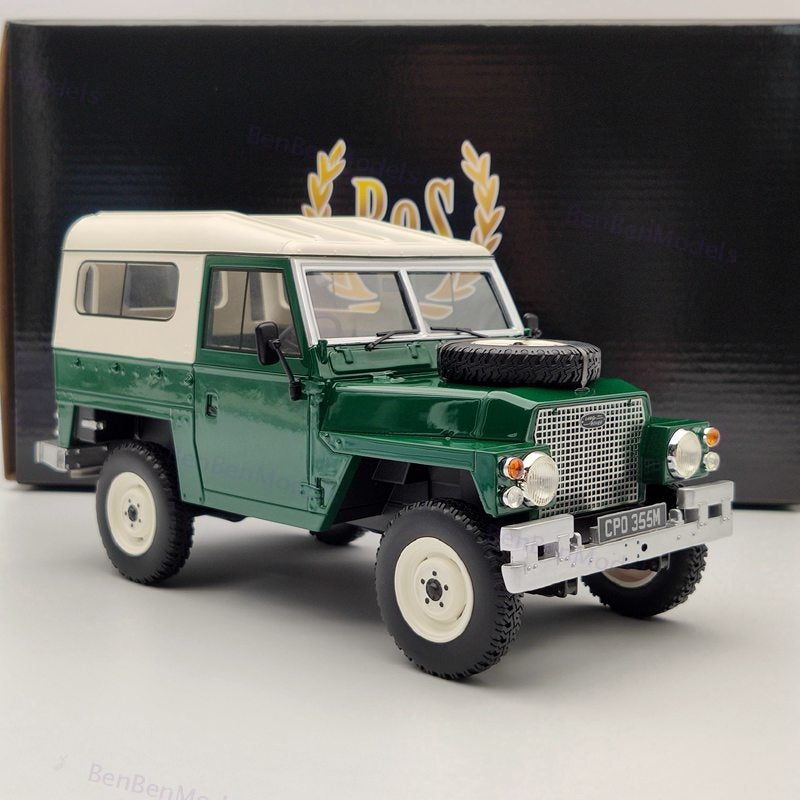 BOS Models 1:18 Land Rover Light weight Series III Hard Top Green 1973 BOS355