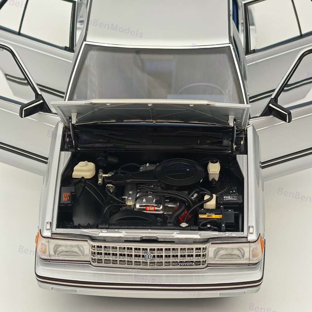 1/18 Toyota Crown Seventh Generation MS122 Silver / Blue Interior Diecast