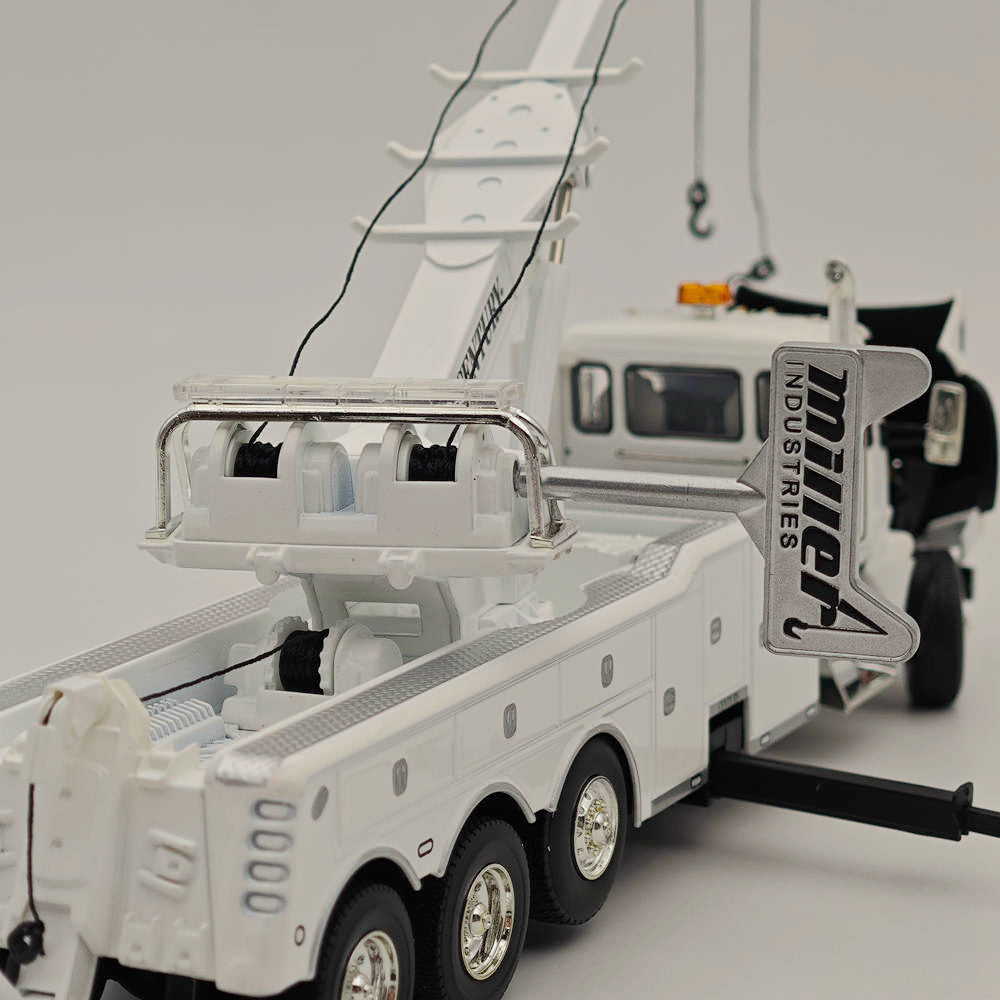 FIRST GEAR 1/50 Kenworth T880 with Century Model 1060 Rotator Wrecker White 50-3467 DIECAST Model Truck Collection