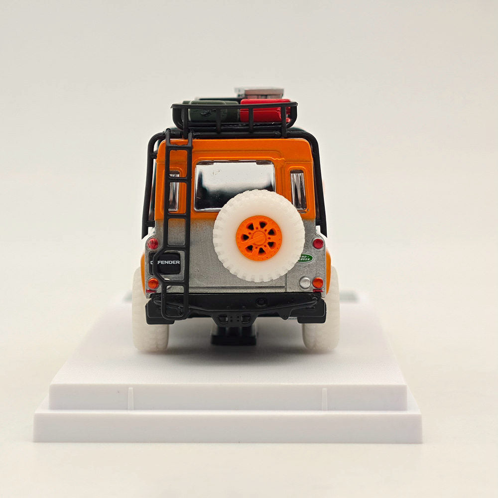 Master 1:64 pour Land Rover Defender Van Gulf Vernis Jouets moulés sous pression Modèles de voitures Miniature Hobby Cadeaux de collection