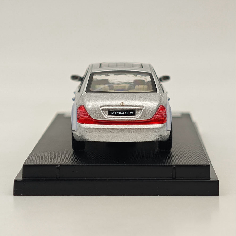Modèle réduit de voiture moulé sous pression Mercedes Benz Maybach 62 SH 1/64 de Stance Hunters, collection argent