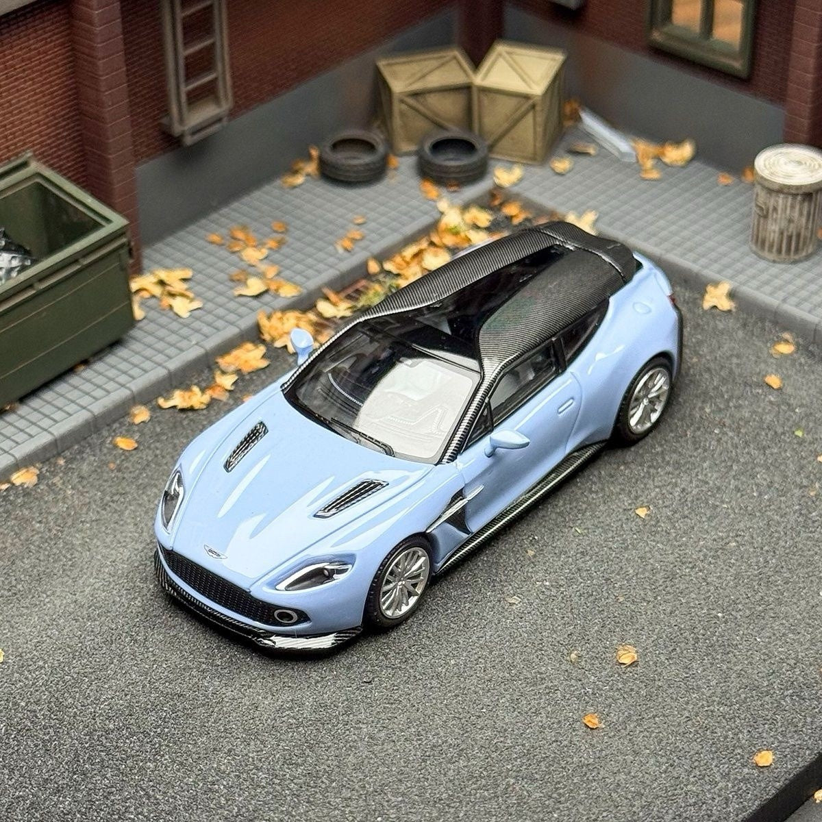 KING MODEL 1:64 Aston Martin Vanquish Zagato Shooting Brake Diecast Toys Car Model Gifts