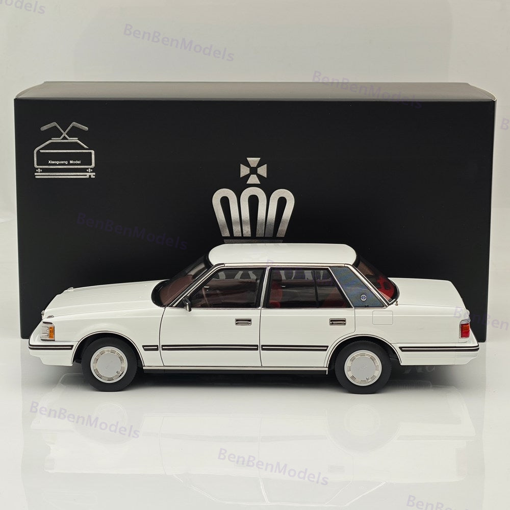 1/18 Toyota Crown MS122 7th gen White Red Interior Alloy Diecast Model Car