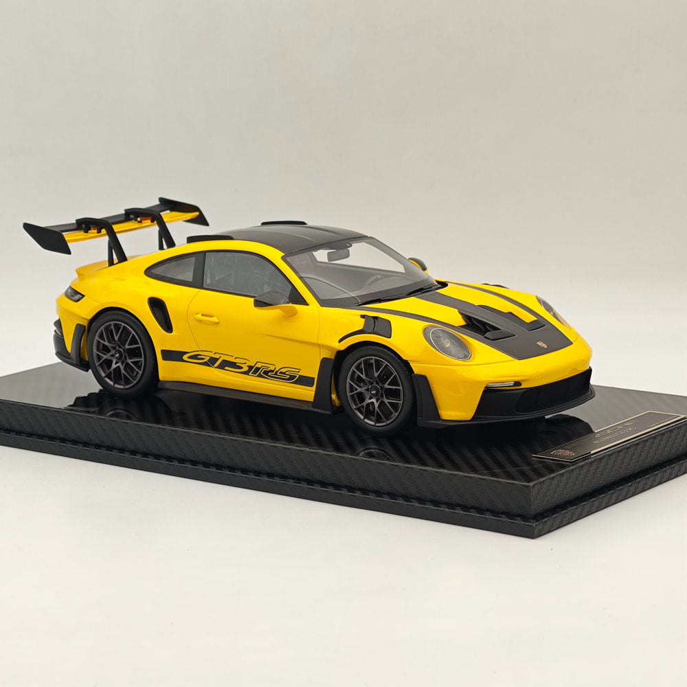 Modèle de voiture de collection en résine de haute qualité AI MODEL 1/18 Porsche 992 GT3 RS JAUNE