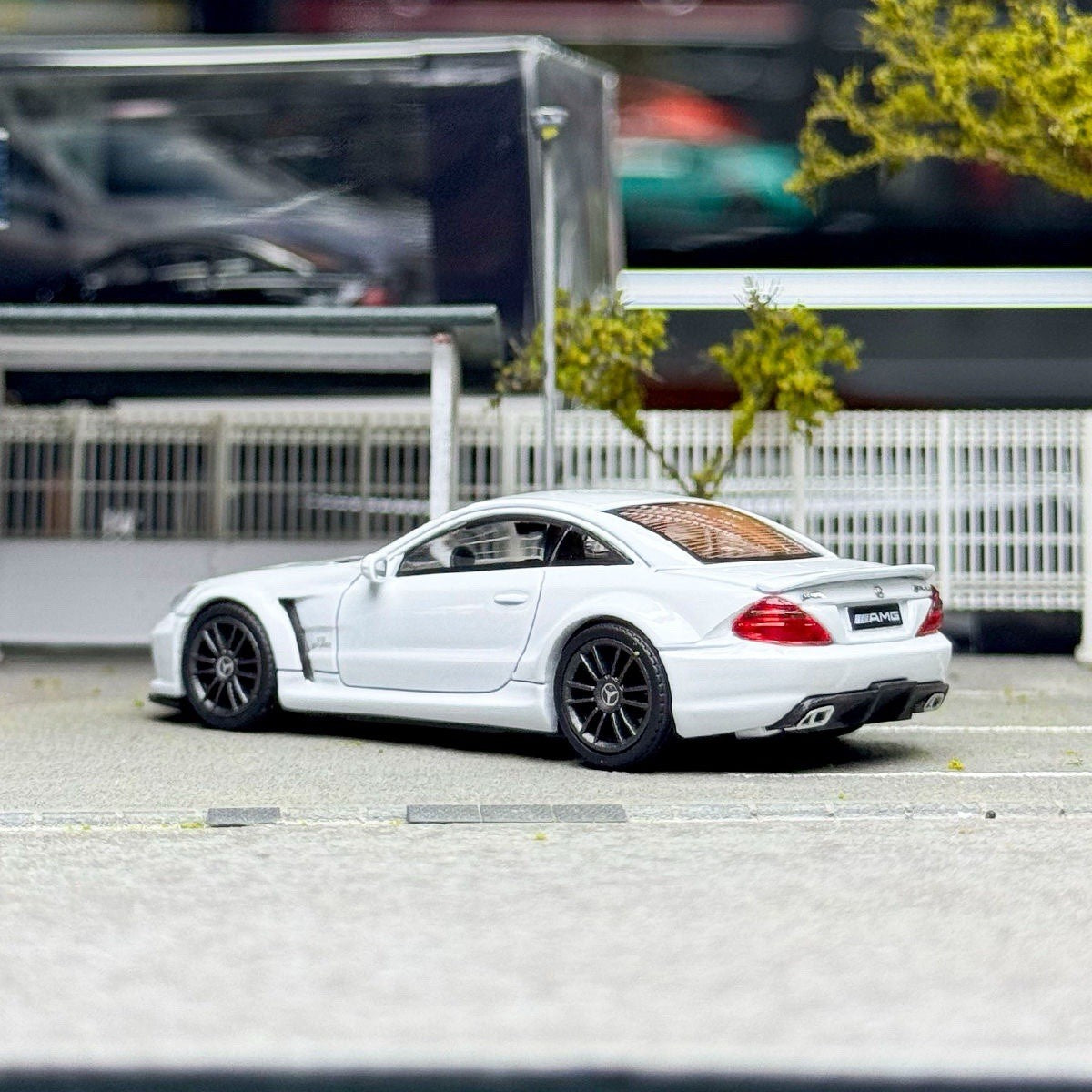 GUM 1:64 Mercedes Benz SL65 AMG Black Series 5th R230 Alloy Car Model Collection Gift Diecast