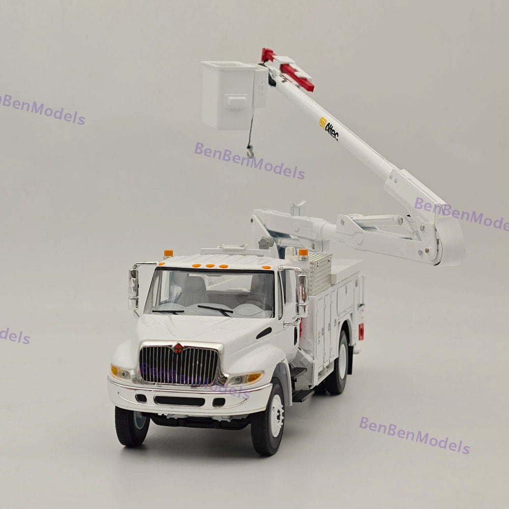 1:34 FIRST INTERNA TIONAL DURASTAR UTILTY BUCKET TRUCK White 10-3901 DIECAST