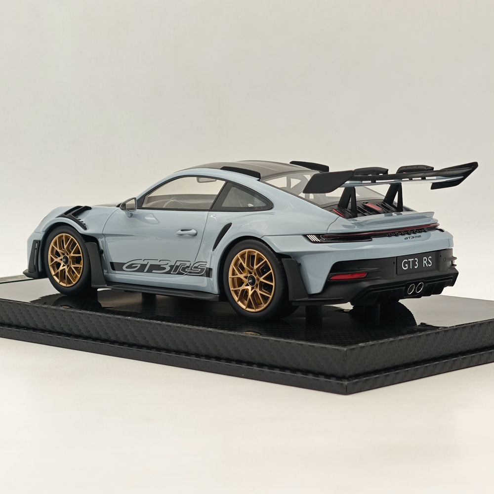 Modèle de voiture de collection de haute qualité en résine AI MODEL 1/18 Porsche 992 GT3 RS GRAY