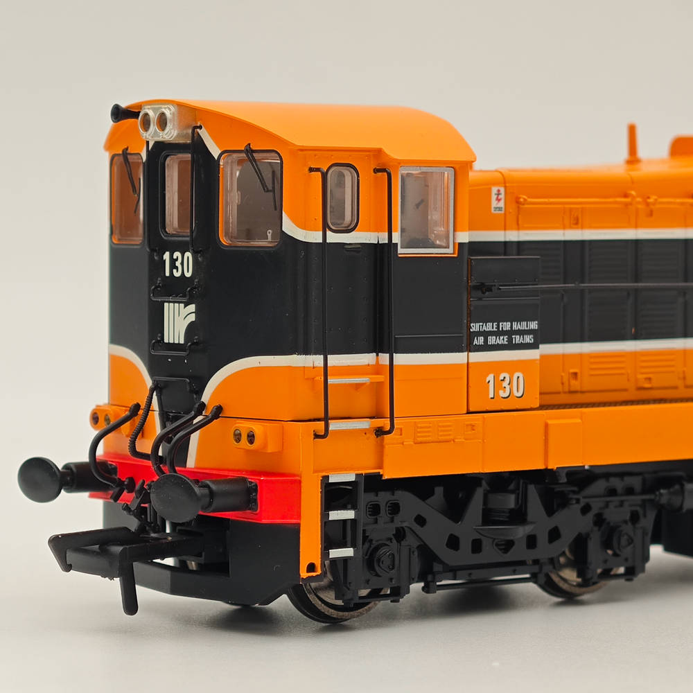 1:76 Murphy Models MM0130 Class 121 Diesel Locomotive 130 in Irish Rail livery -Railways Collection