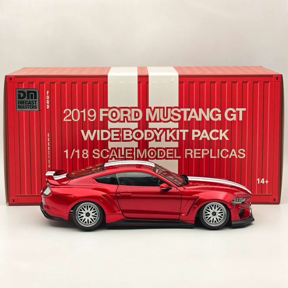 Répliques de modèles à l'échelle 1/18 DM Ford Mustang GT 2019 Widebodykit Pack Red RHD Diecast Car Miniature Hobby