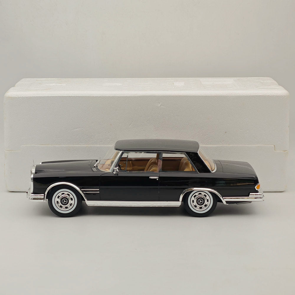CMF 1:18 600 W100 Nallinger Coupe 1965 CMF18160 Resin Models Used