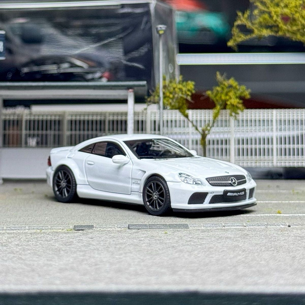 GUM 1:64 Mercedes Benz SL65 AMG Black Series 5th R230 Alloy Car Model Collection Gift Diecast