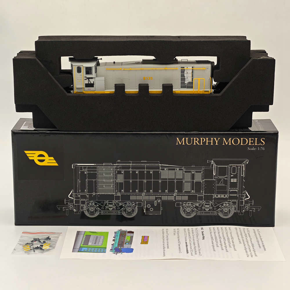 1:76 Murphy Models MM0135 Class 121 Diesel Locomotive B135 in CIE Grey livery -Railways Collection