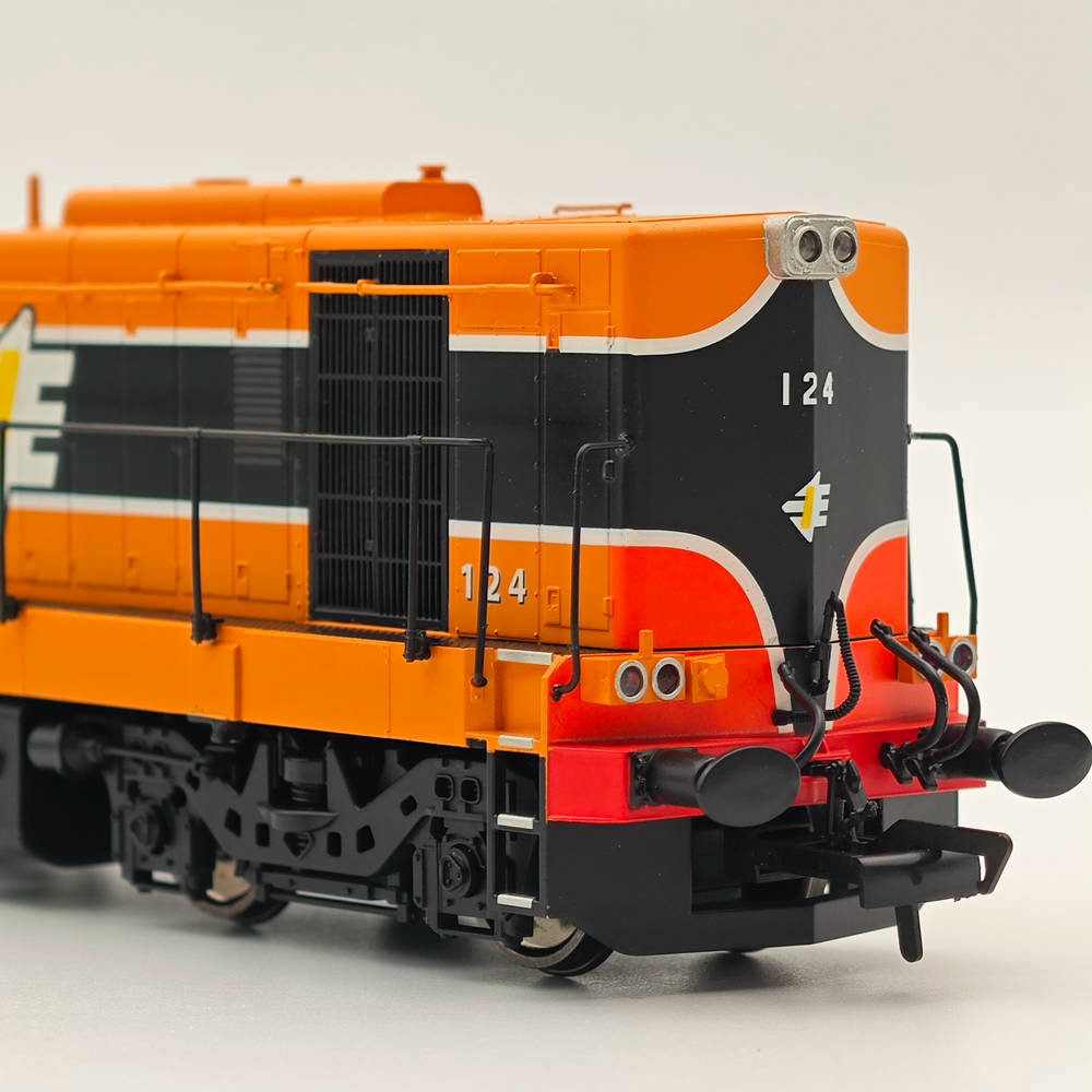1:76 Murphy Models MM0124 Class 121 Diesel Locomotive 124 in IE livery -Railways