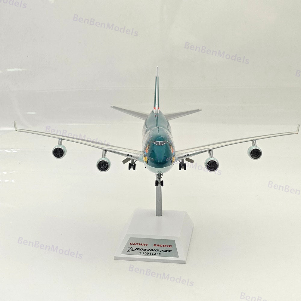 1:200 Cathay Pacific Boeing 747-400 / B-HOX / WB-747-4-064 / Aircraft Model