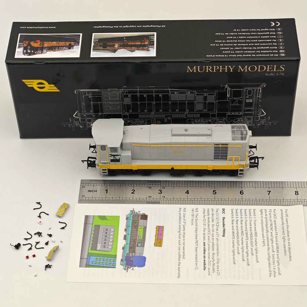 1:76 Murphy Models MM0135 Class 121 Diesel Locomotive B135 in CIE Grey livery -Railways Collection