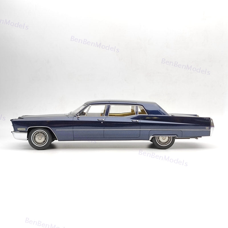 1:18 BOS Cadillac Fleetwood Series 75 Limousine 1967 Blue BOS393 Resin Model Car