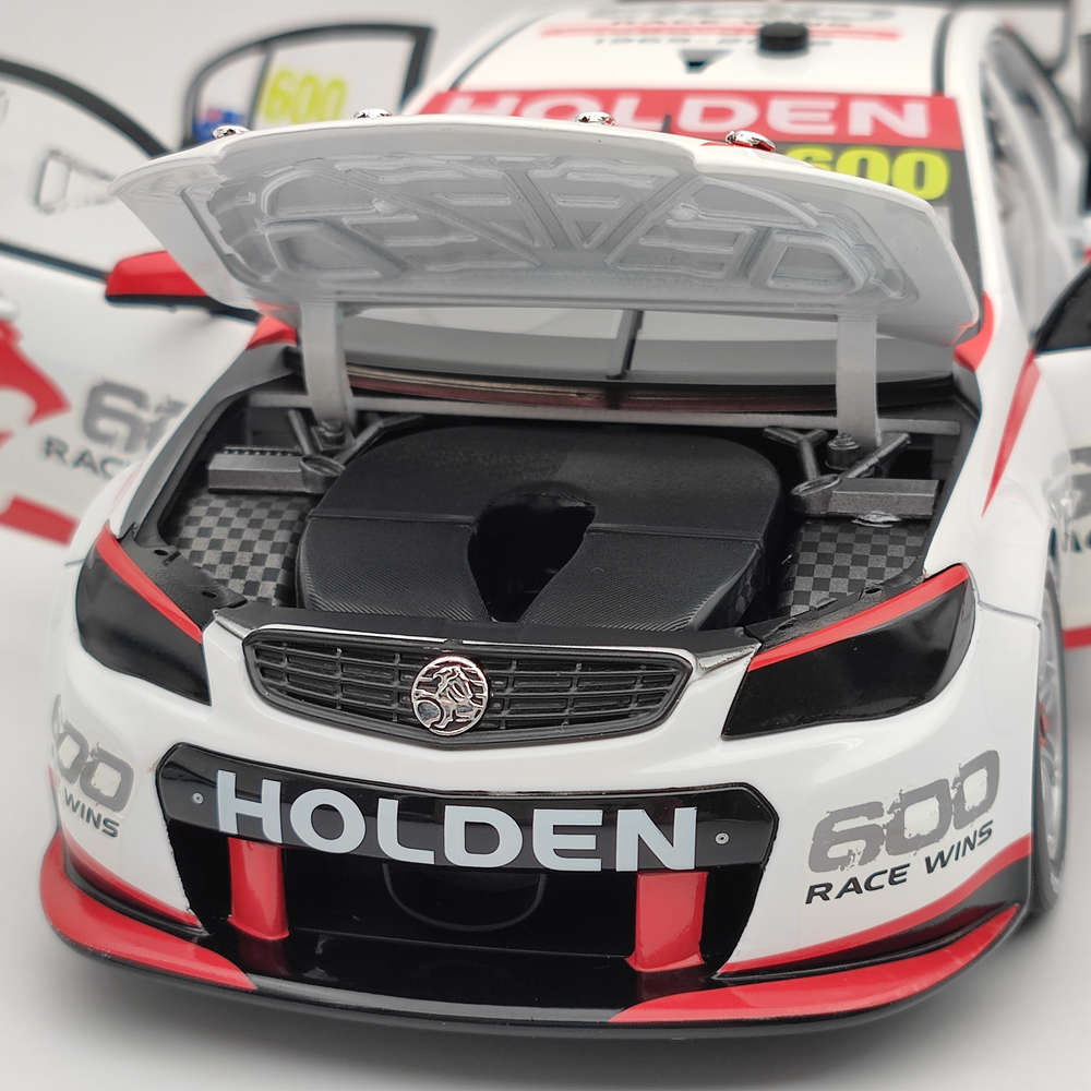 1/18 Authentique HOLDEN VF COMMODORE 600 RACE WINS CONÇU PAR PETER HUGHES Jouets Voiture Cadeau