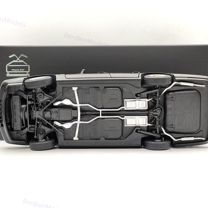 1/18 Lincoln Towncar V8 1993-1995 (Leather seat) Super Diecast models Car