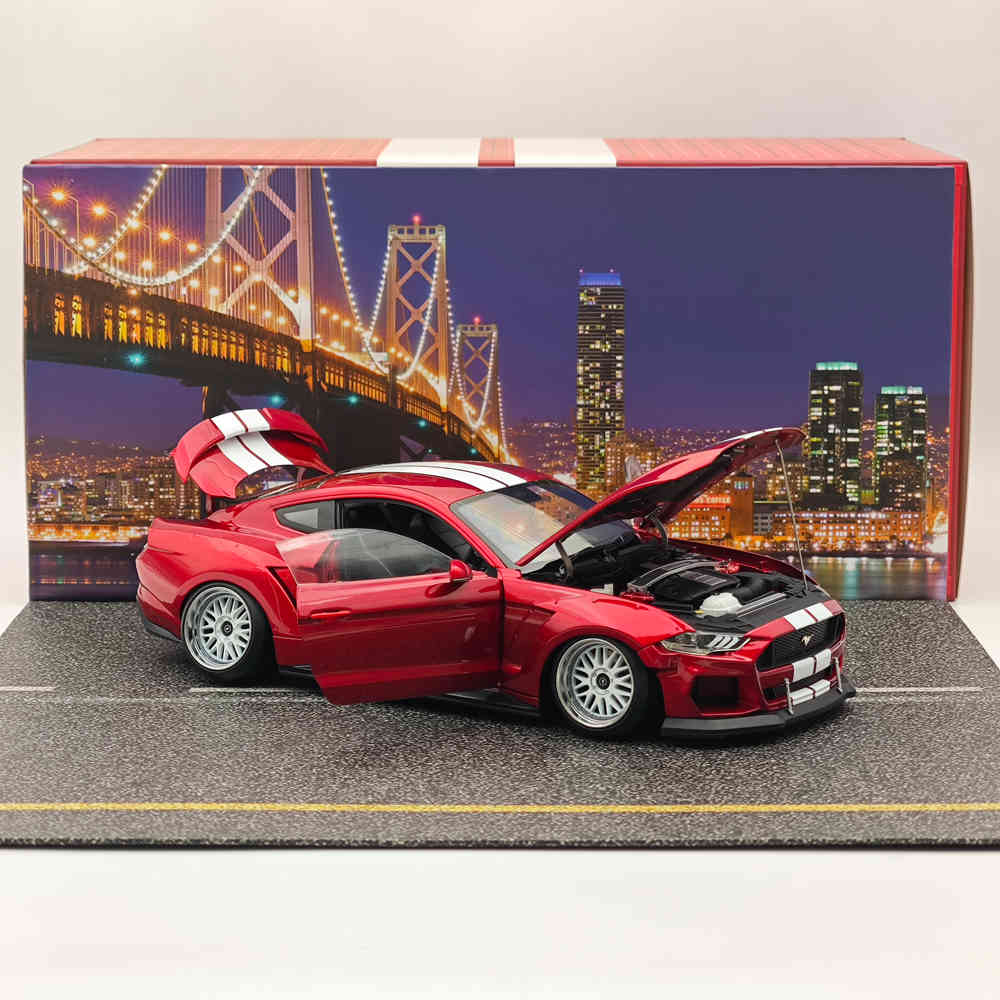 Répliques de modèles à l'échelle 1/18 DM Ford Mustang GT 2019 Widebodykit Pack Red RHD Diecast Car Miniature Hobby