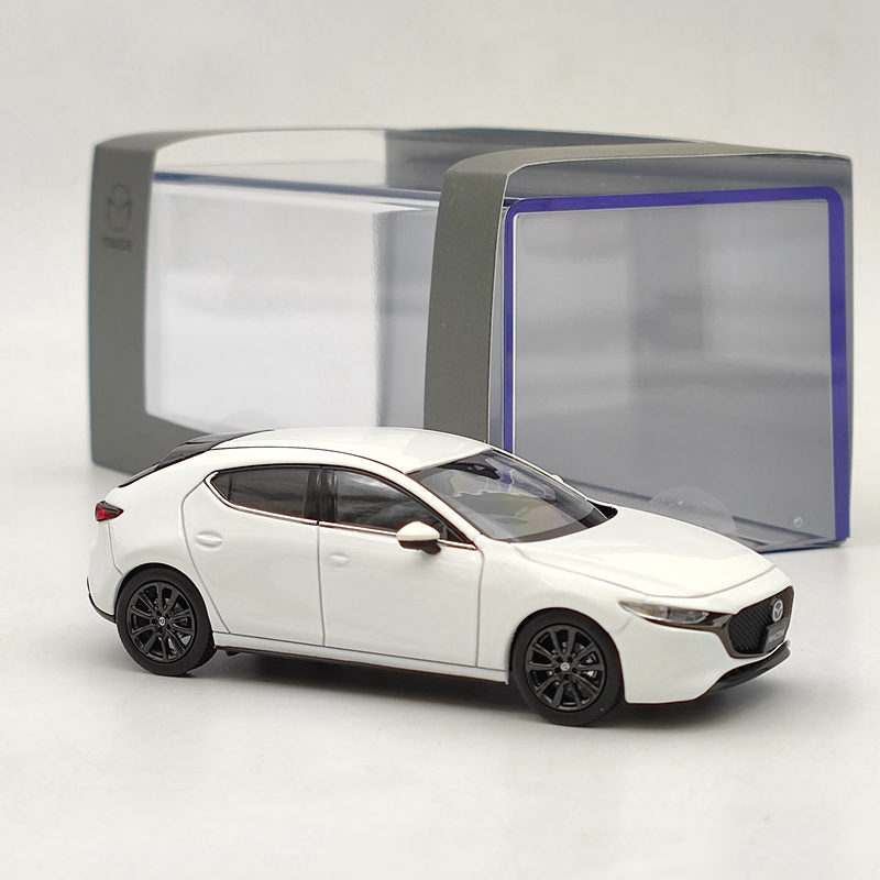 1:43 Mazda3 5HB 2019 Skyactiv-X White Crystal Metallic Diecast Model Car Auto Toys Gift