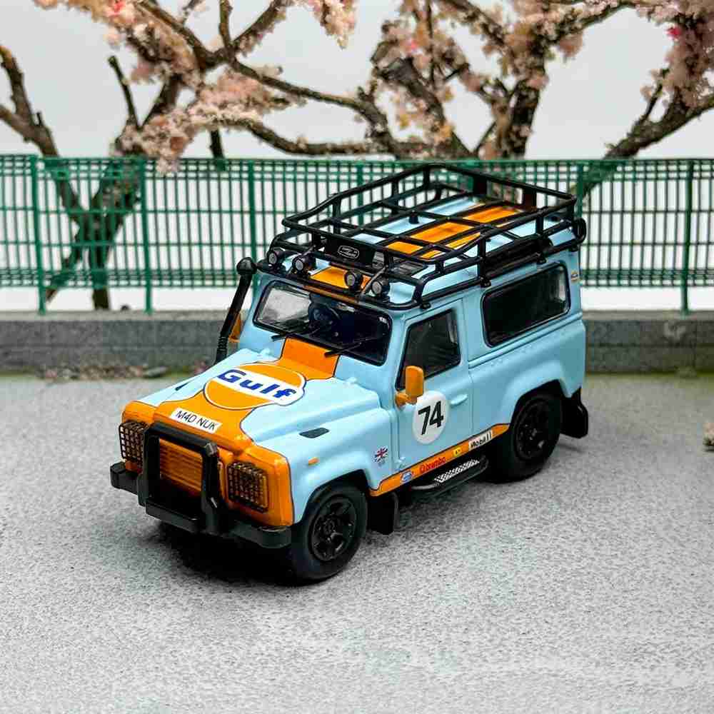 Master 1:64 Land Rover Defender 90 Jouets moulés sous pression Modèles de voitures Miniature Hobby Cadeaux à collectionner avec accessoires