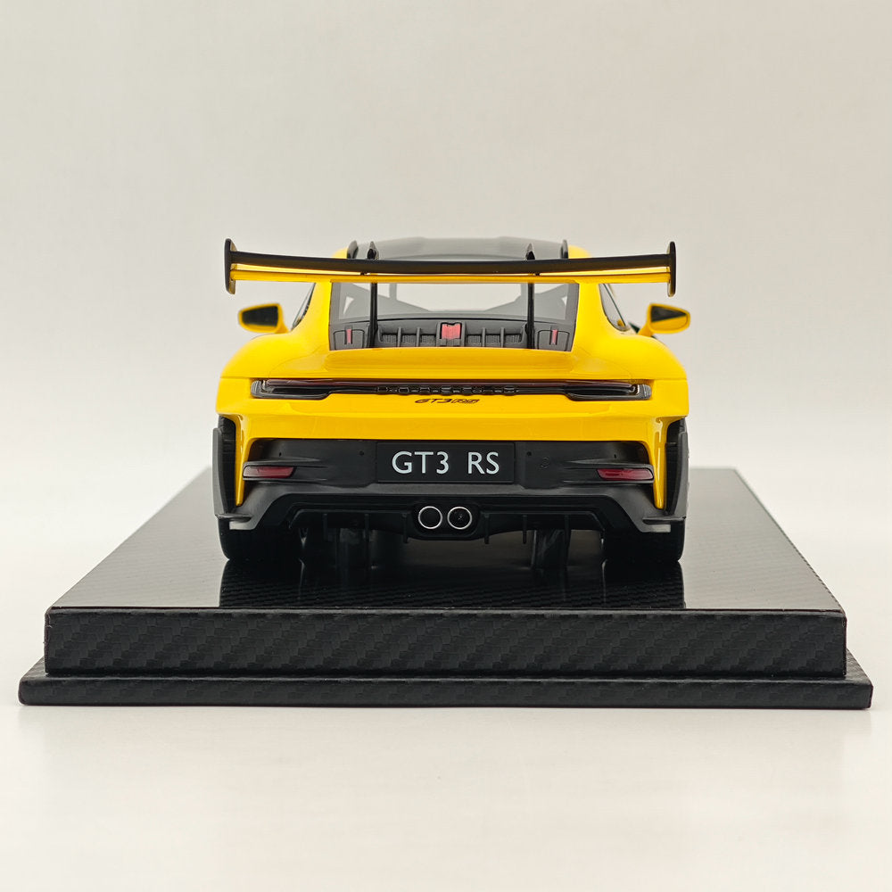 Modèle de voiture de collection en résine de haute qualité AI MODEL 1/18 Porsche 992 GT3 RS JAUNE