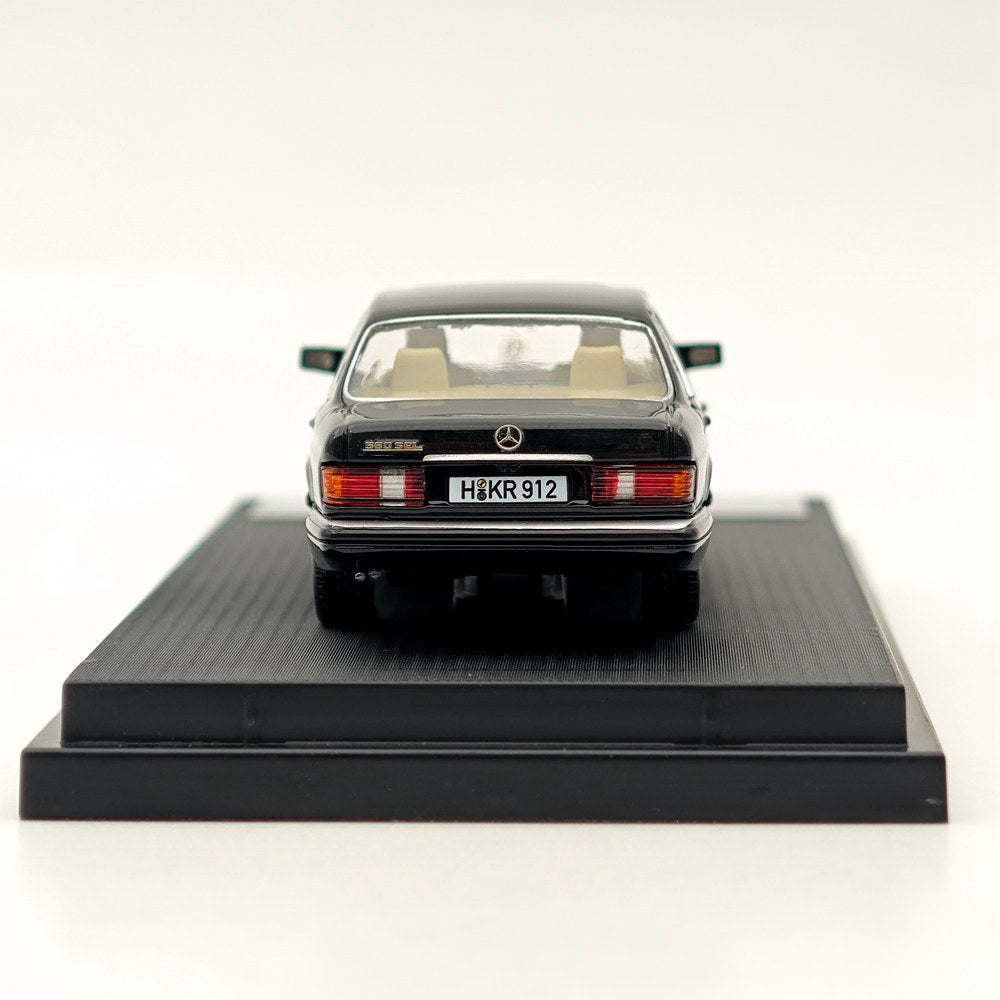 Voiture miniature moulée sous pression Mercedes-Benz S560sel W126 1:64