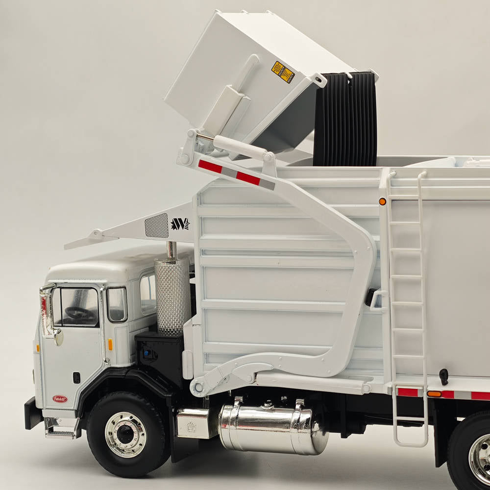 FIRST GEAR 1/34 PETERBILT MODEL 520 WITH WITTKE FRONT END LOAD REFUSE TRUCK 10-4193 DIECAST METAL REPLICA Collection